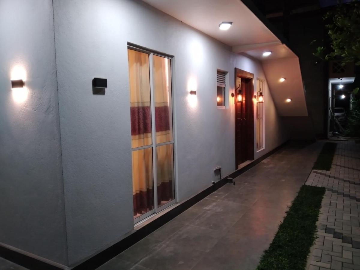 Golden Villa Ambalangoda  Exterior photo