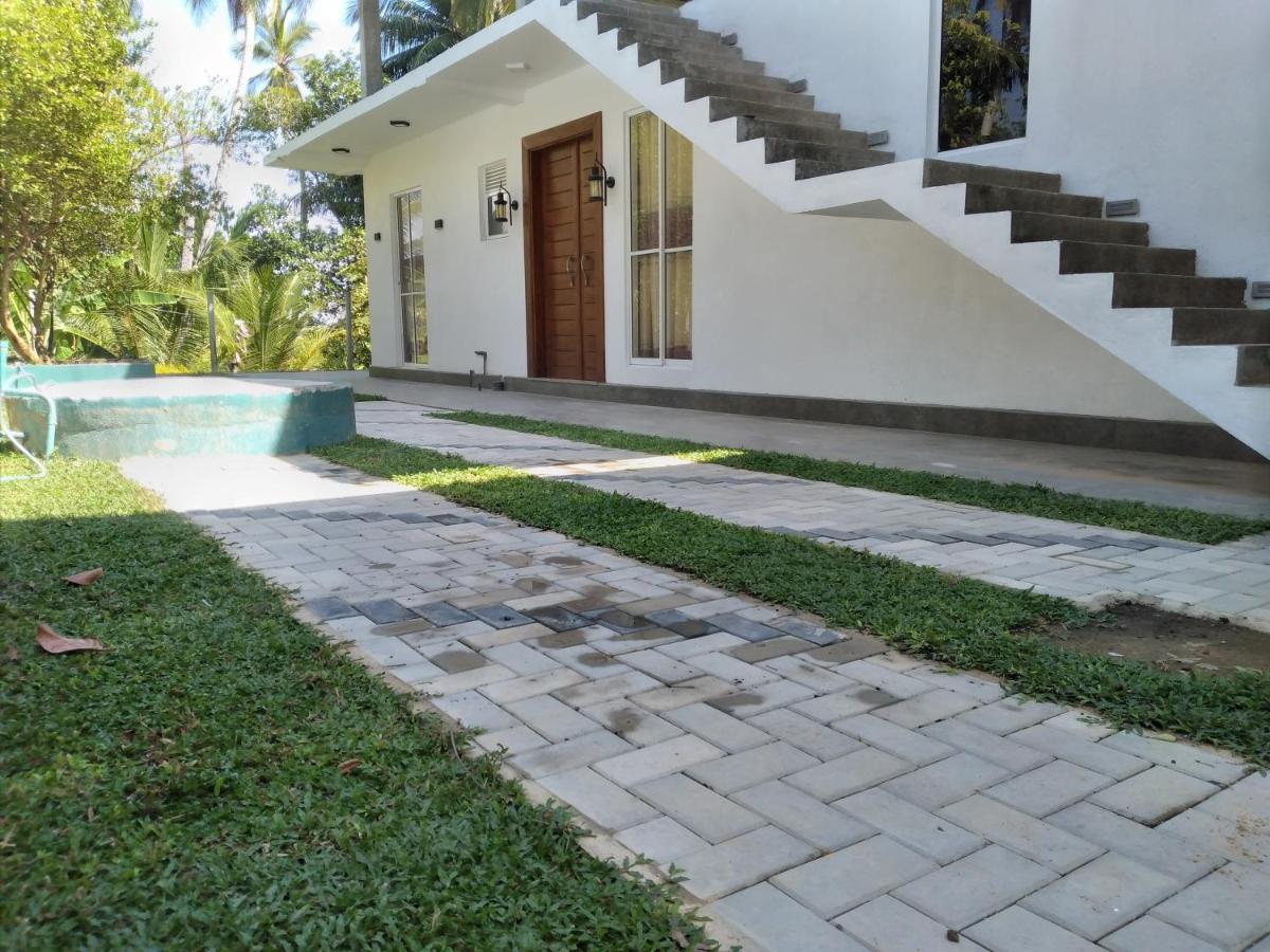 Golden Villa Ambalangoda  Exterior photo