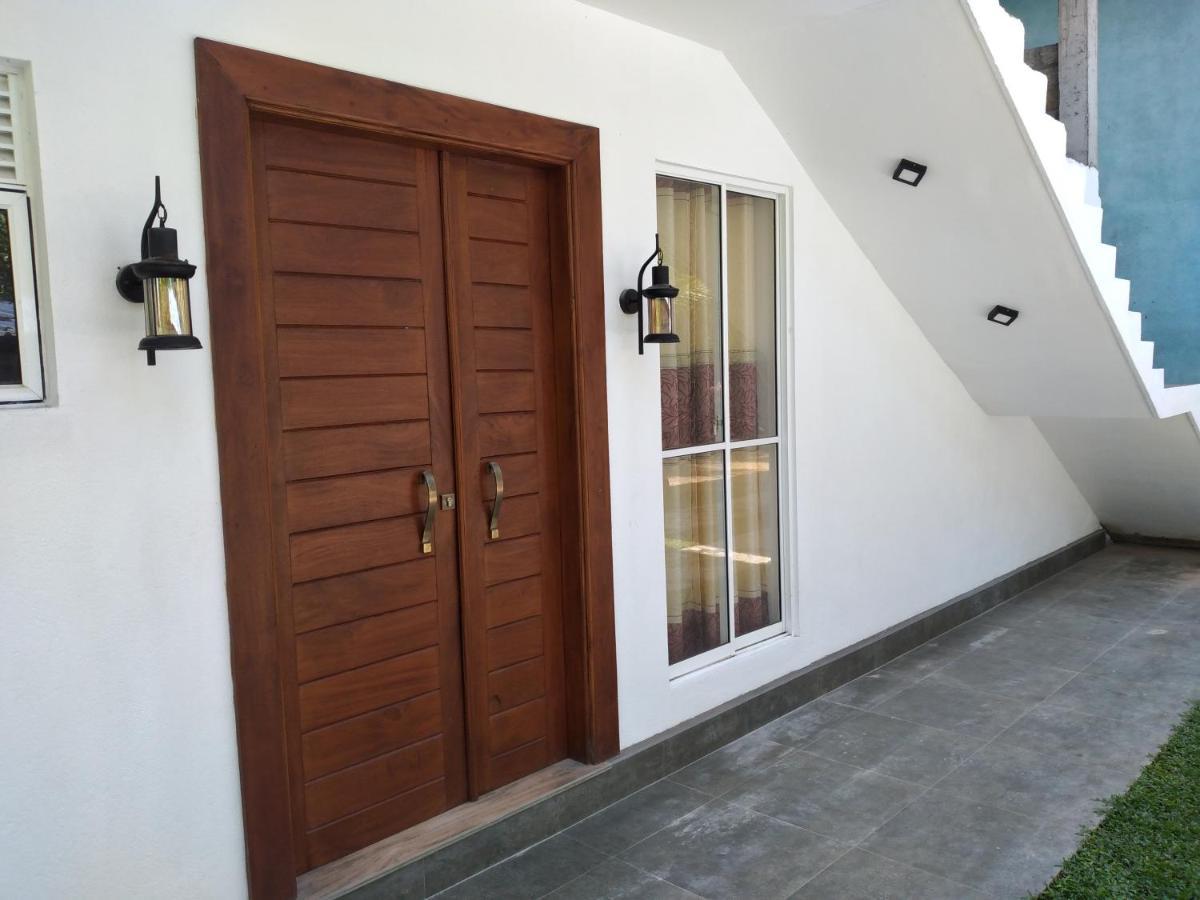 Golden Villa Ambalangoda  Exterior photo