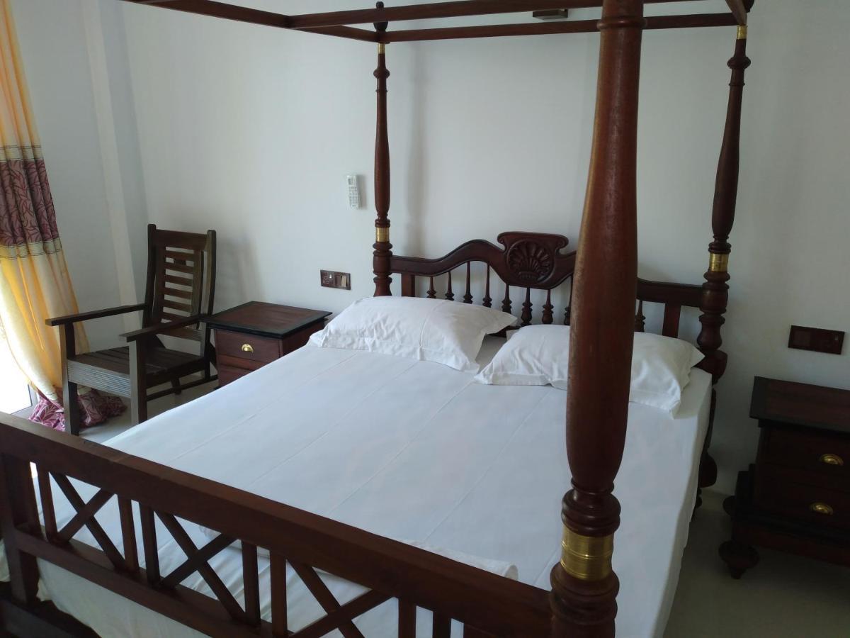 Golden Villa Ambalangoda  Exterior photo